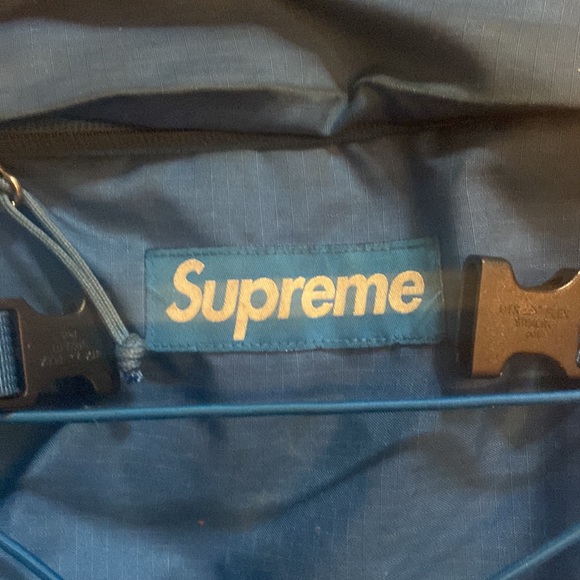 North face supreme back pack great for your summer adventures - Picture 2 of 5